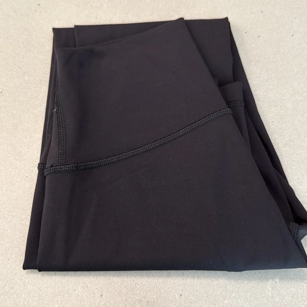 Lululemon Align leggings 23” excellent condition - Picture 5 of 5